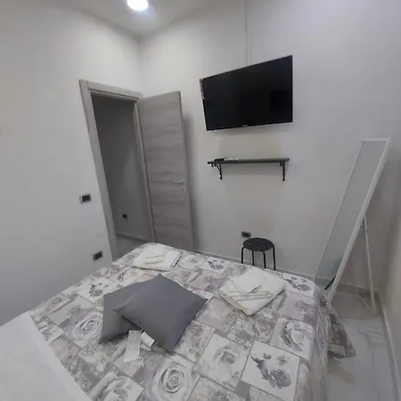 Syria House Неаполь